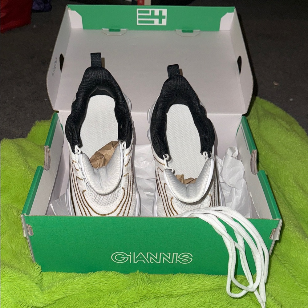 Giannis White and Gold Athletic Sneakers with Logo - Picture 4 of 4